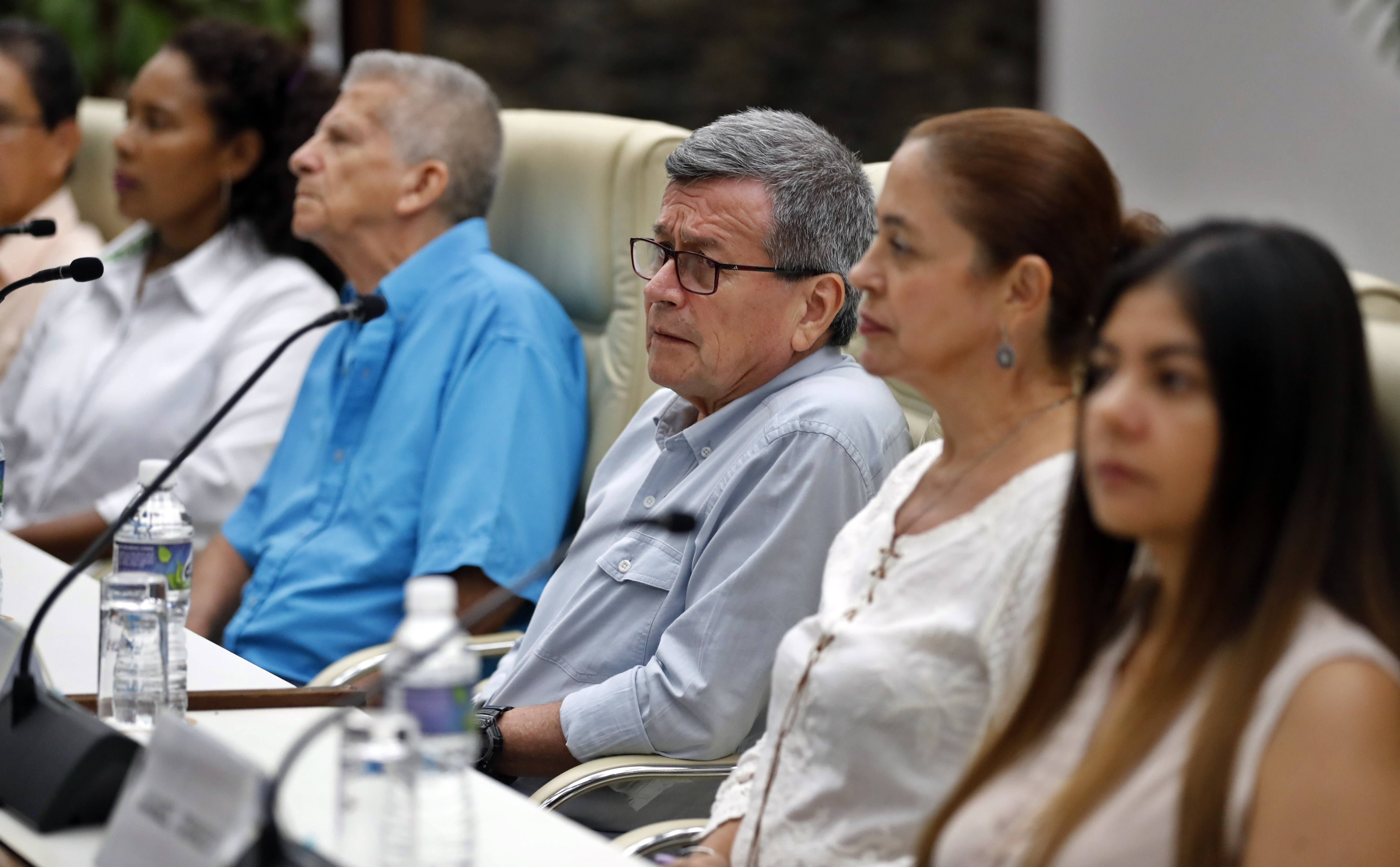 Eln también pisa el acelerador para reanudar los diálogos de paz