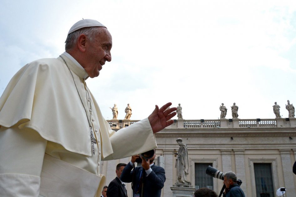 Papa Francisco envía telegrama a Santos deseando «convivencia pacífica» a Colombia
