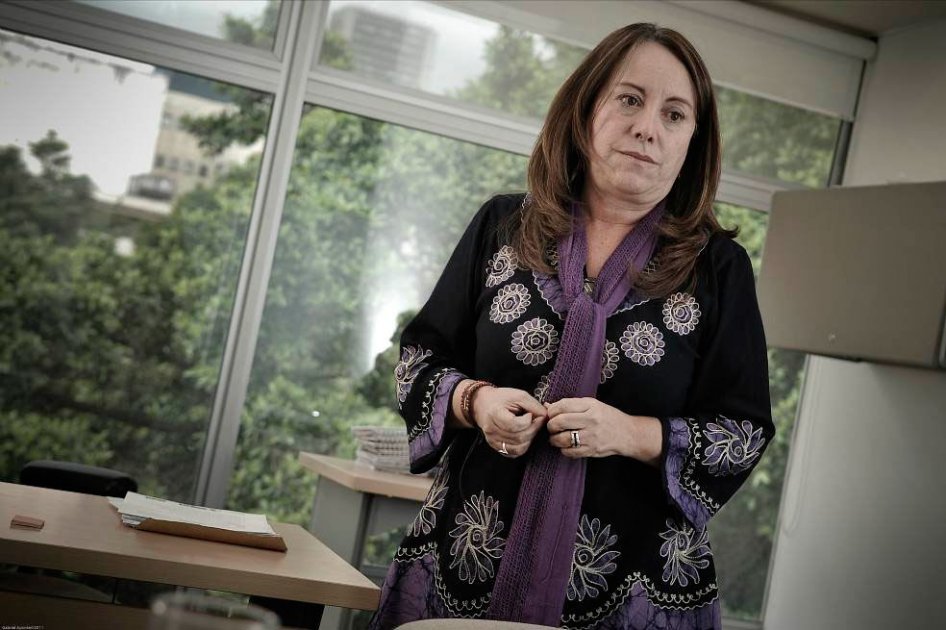 Sin ser profesional, funcionaria del Distrito gana $16 millones: Contraloría