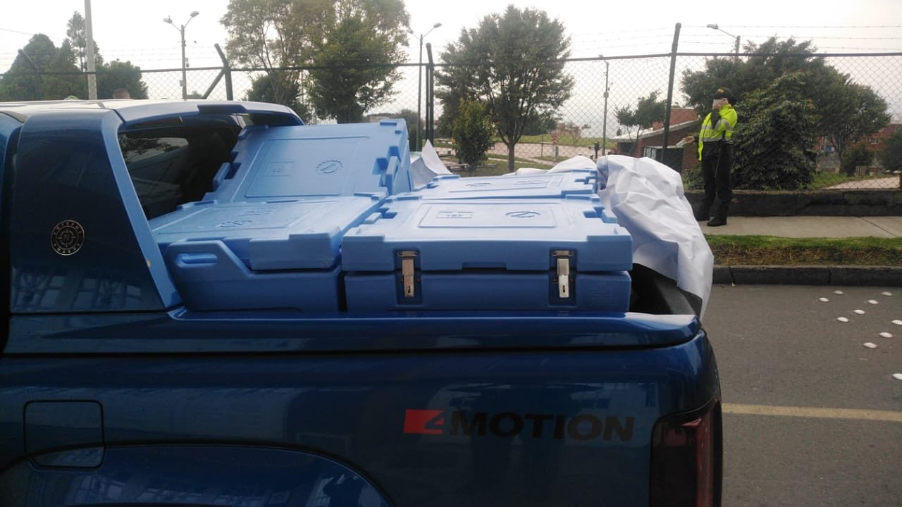 Policía recupera una camioneta encargada de transportar vacunas en Bogotá