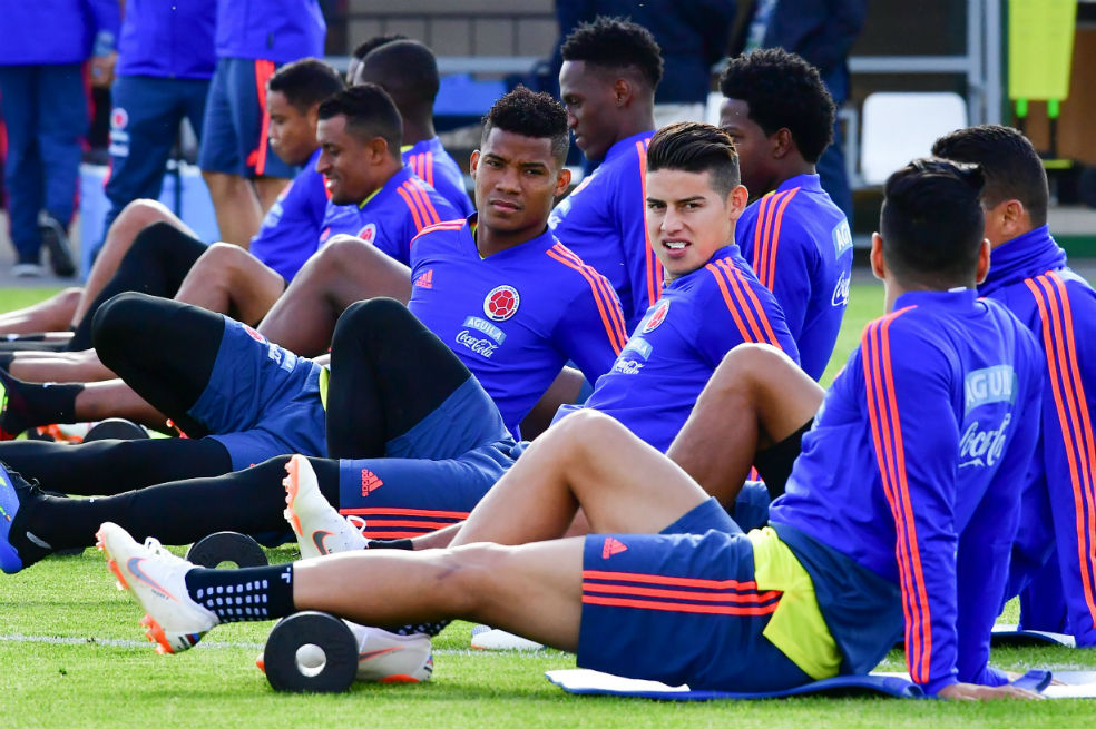 Parte de tranquilidad: James entrenó y estaría ante Japón
