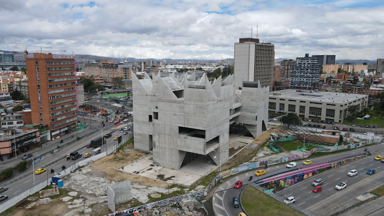 Revive la obra del Museo de Memoria de Colombia, tras años de abandono y atrasos