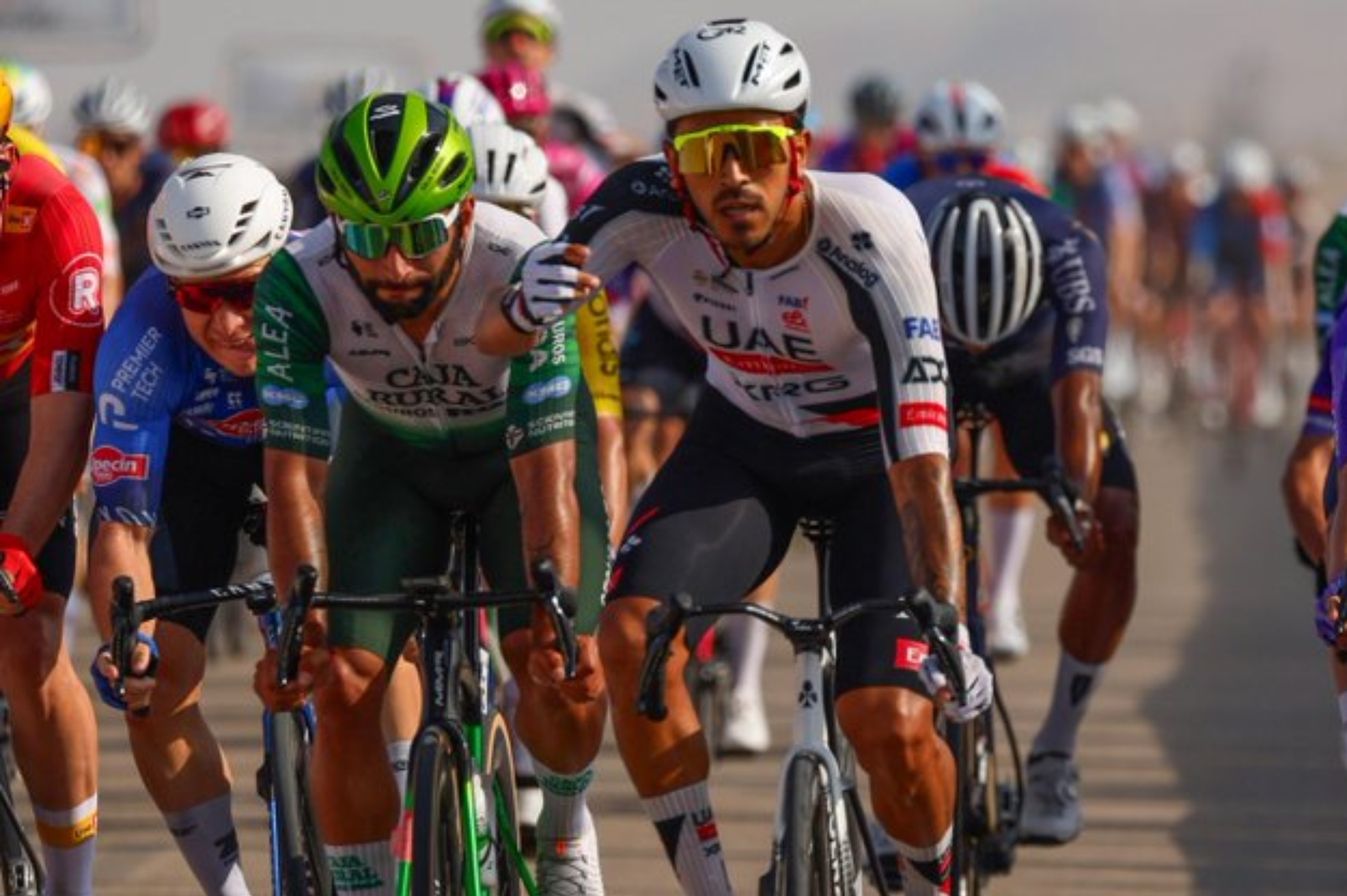 Monumental victoria de Molano en el Tour de Omán: le sacó el triunfo a Fernando Gaviria
