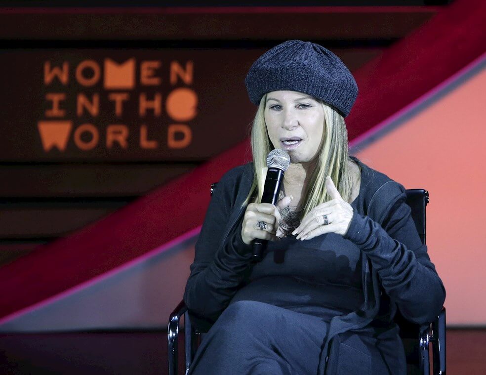 Barbra Streisand dedicó a médicos «You’ll Never Walk Alone», que cantó luego del 11-S