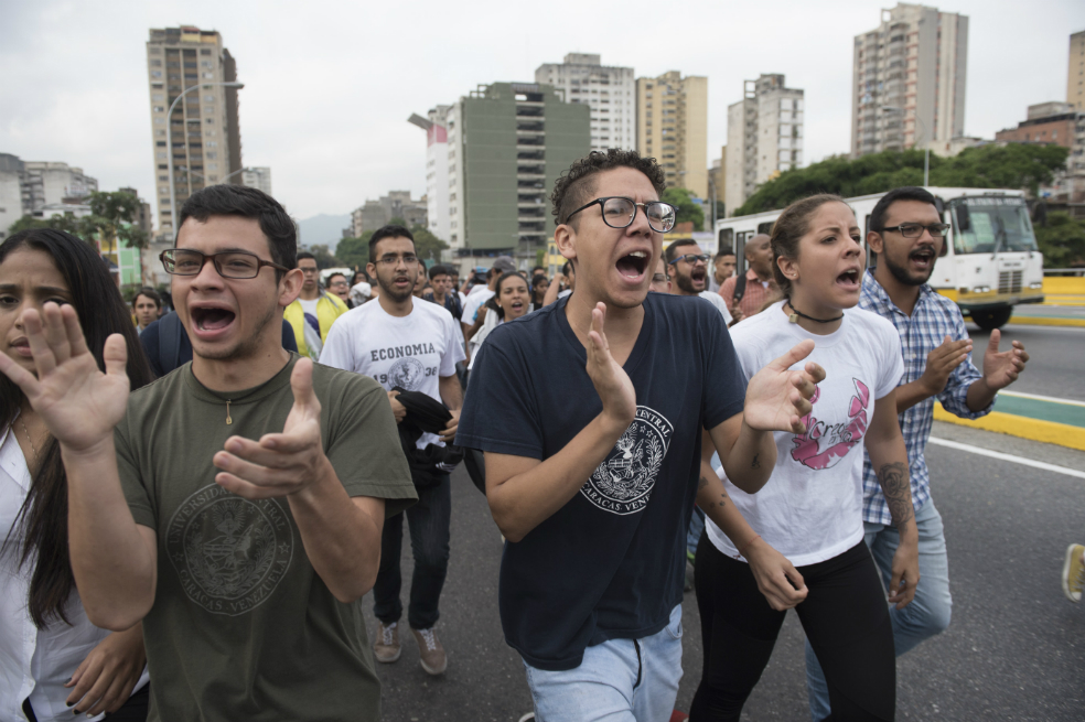 Fotos: Tensión en nueva jornada de protestas en Venezuela