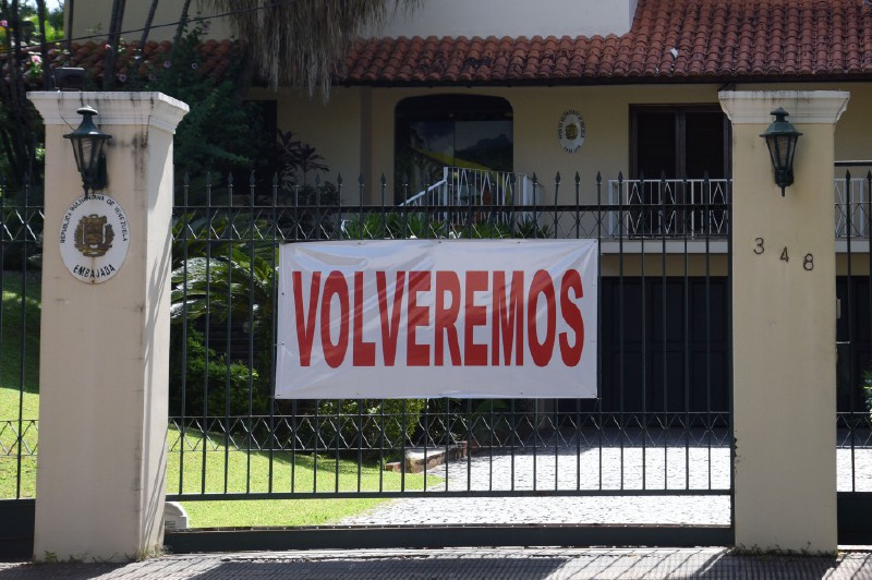¿Se quedará Maduro en el poder? Tres posibles salidas a la crisis