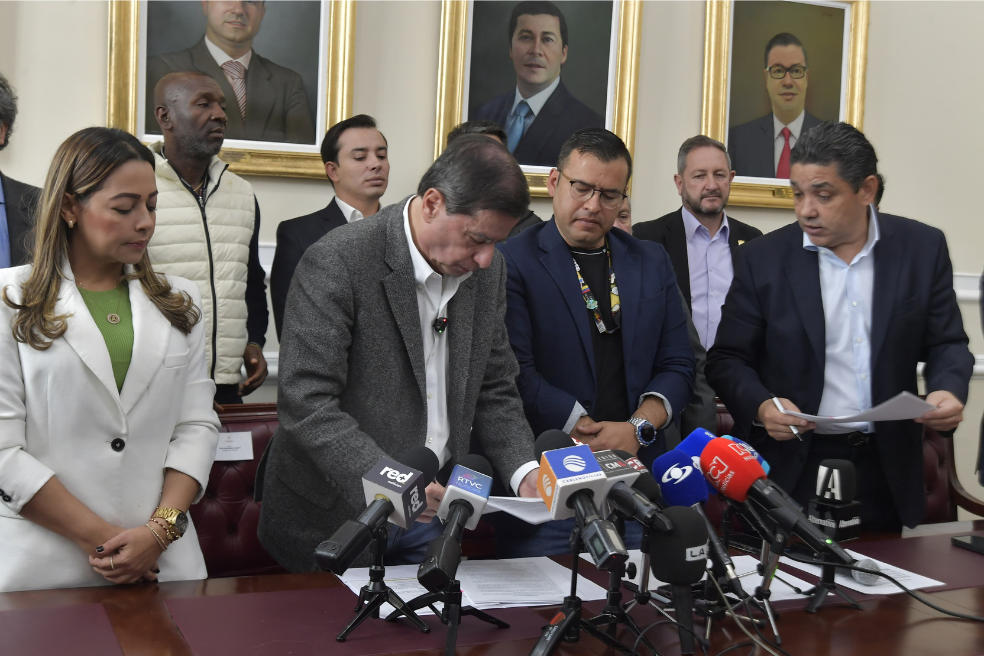 Así es la cirugía que el gobierno Petro le quiere hacer al sistema político
