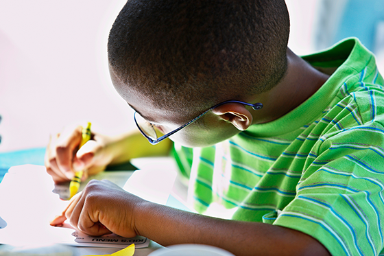 La salud visual y auditiva de los niños determina su nivel de aprendizaje