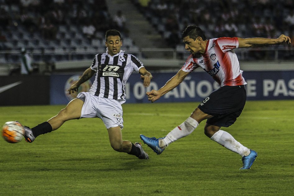 Por penales, Júnior eliminó a Wanderers de la Copa Sudamericana