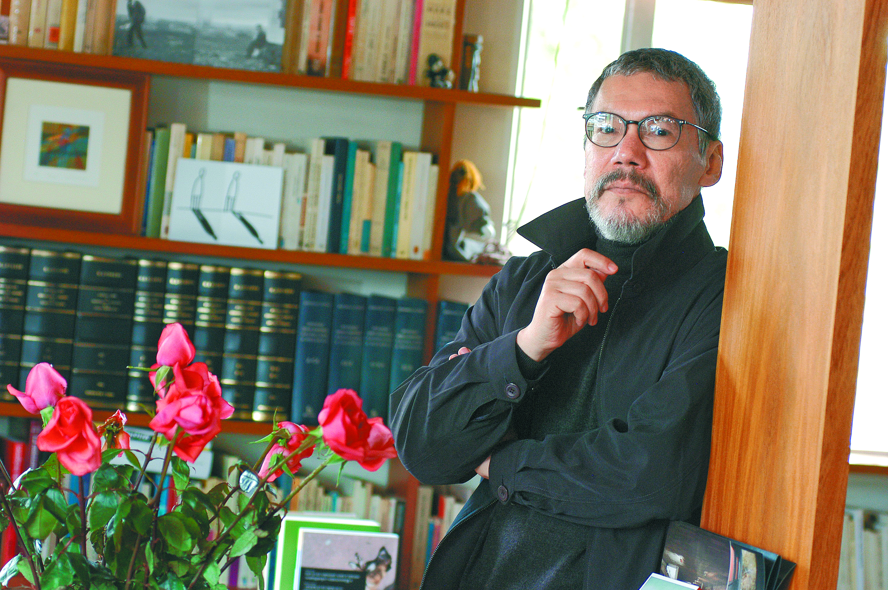 El primer cuento de Roberto Burgos Cantor fue impulsado por el escritor Manuel Zapata Olivella. / Gustavo Torrijos