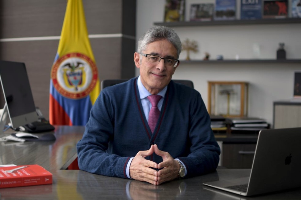 Viceministro de Desarrollo Empresarial, Saúl Pineda Hoyos, deja su cargo