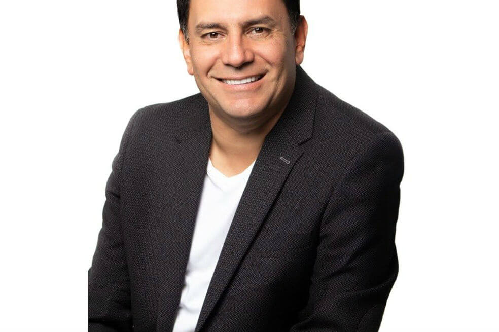 Denuncian al alcalde de Facatativá por modificar manual para contratar a su novia y suegra