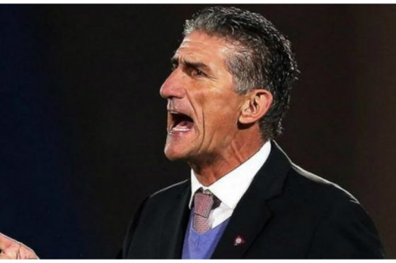 «Messi tiene mucho deseo de ganar algo con Argentina»: Edgardo Bauza