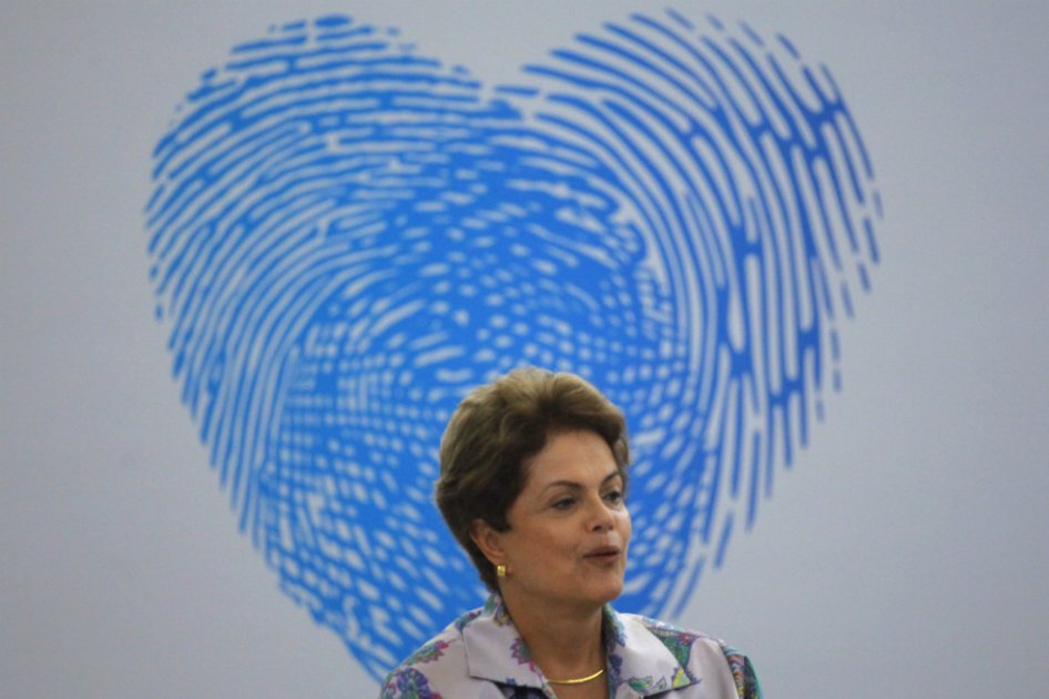 Lucha contra la corrupción es una «meta constante», dice Rousseff