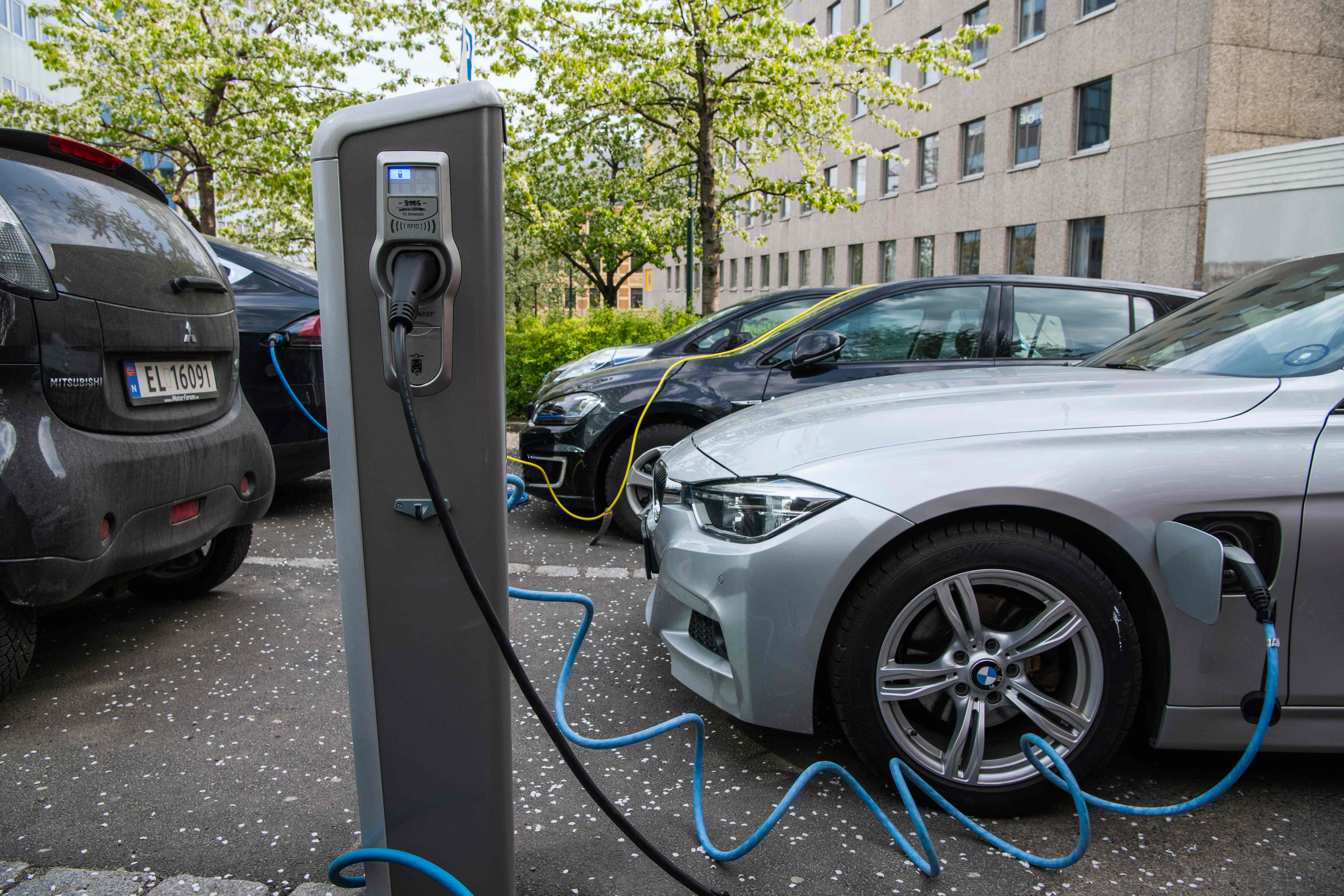 Diccionario para entender mejor el mundo de los carros eléctricos. Parte III