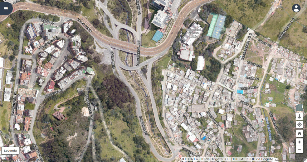 Un complejo y poco útil viaducto ahoga la quebrada Las Delicias en Bogotá y la transforma en alcantarilla.