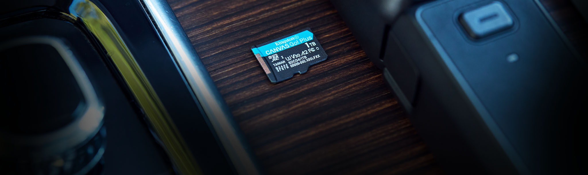 Esta nueva generación de tarjetas micro SD y SD tienen velocidades hasta 200 MB/s y capacidades de hasta 1 TB.