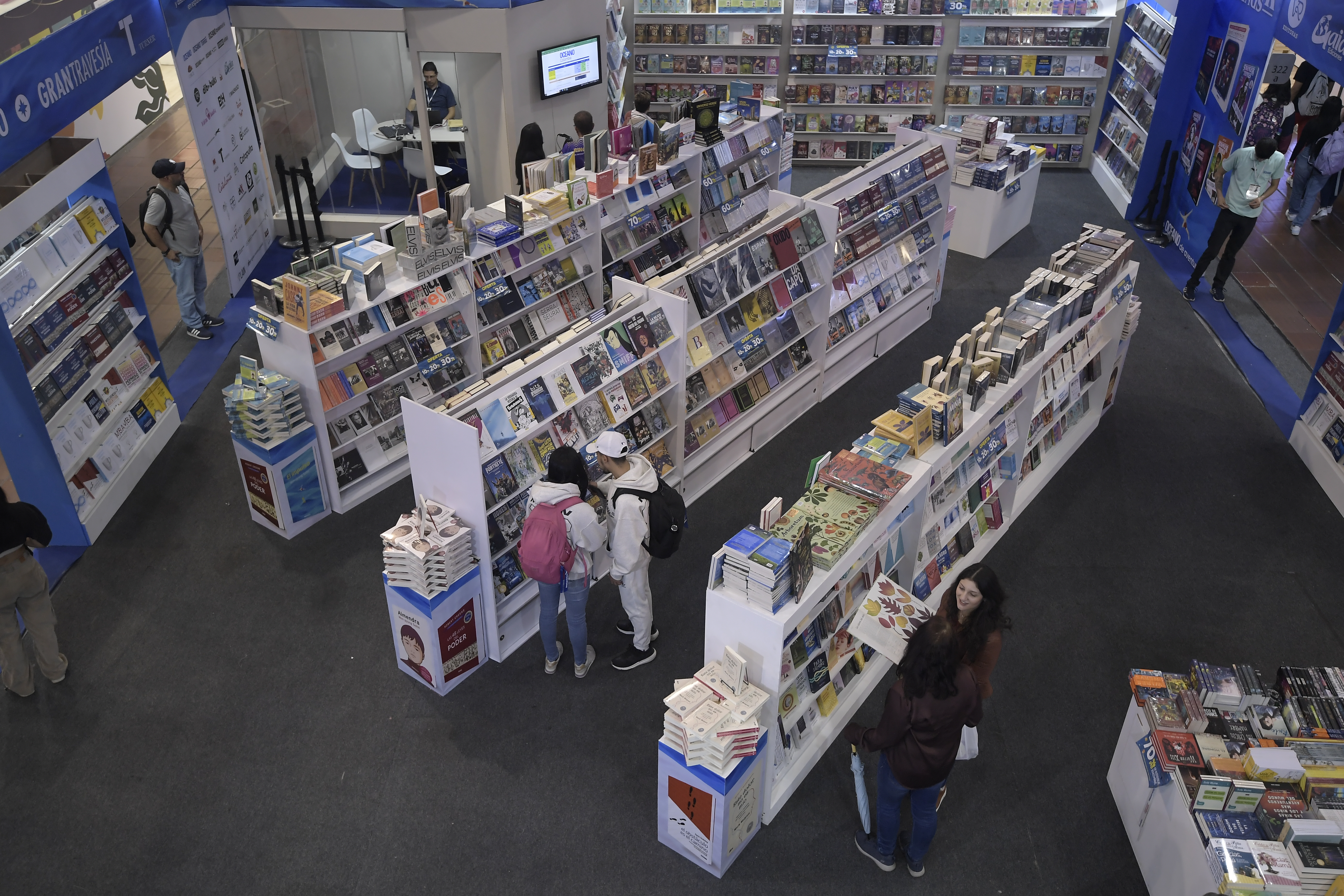 Aspectos de la Feria del Libro 2024, realizada en Corferias.