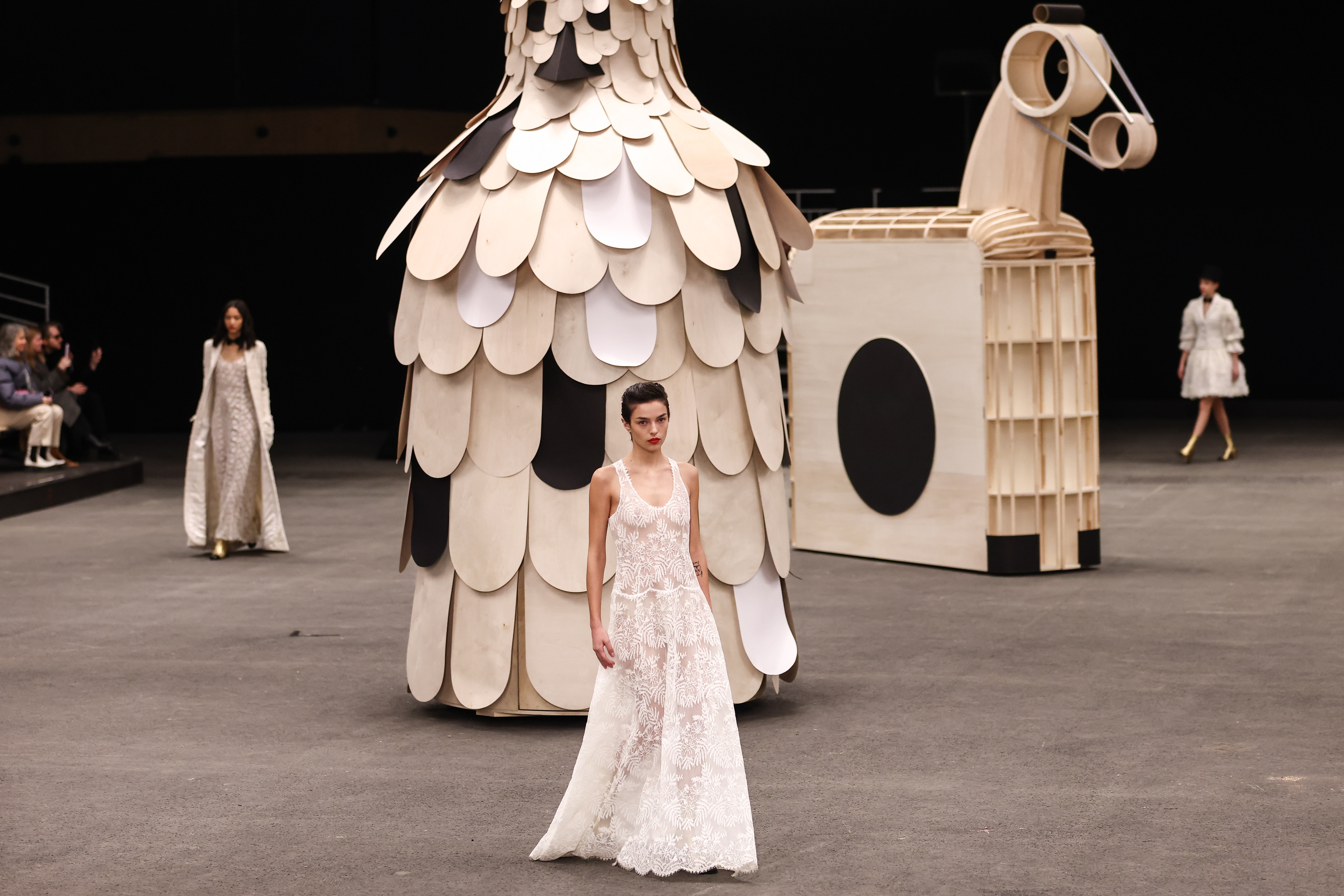 Chanel convierte el estilo circense en Alta Costura