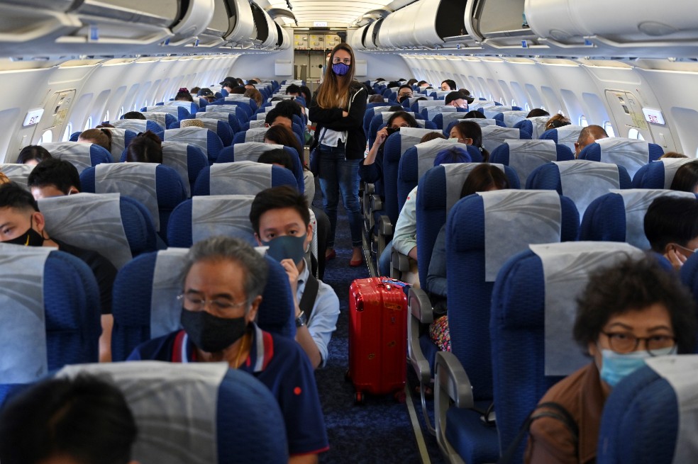 ¿Cuál es la probabilidad de contagio de COVID-19 durante un vuelo?