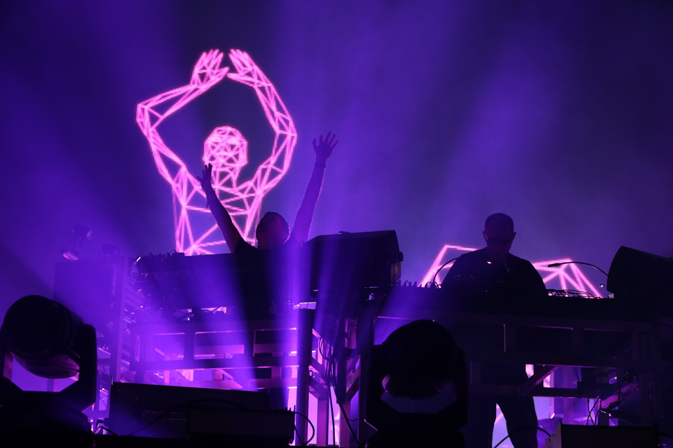 THE CHEMICAL BROTHERS 5
