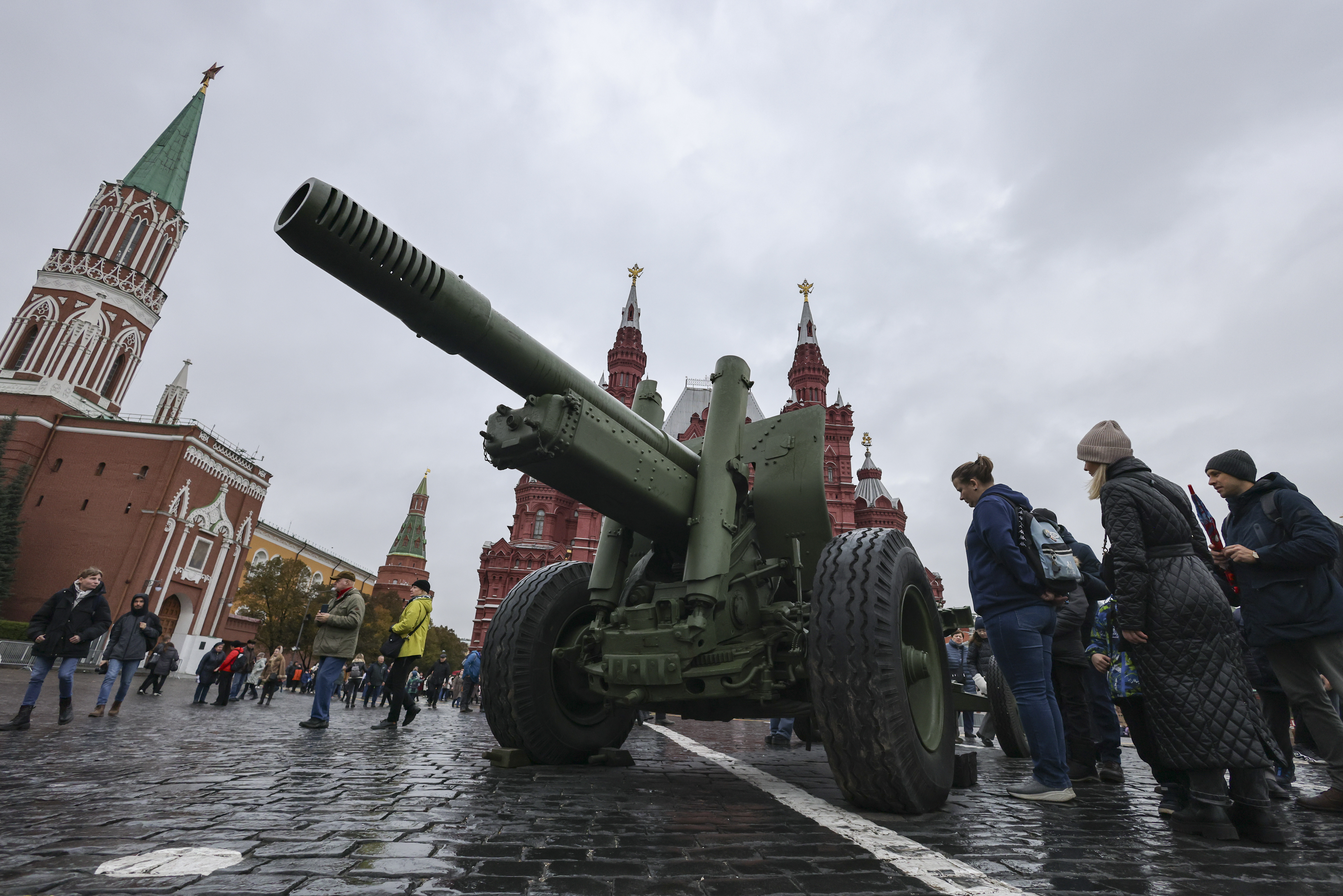 Por la salida de Rusia, OTAN suspende el tratado de Fuerzas Armadas Convencionales
