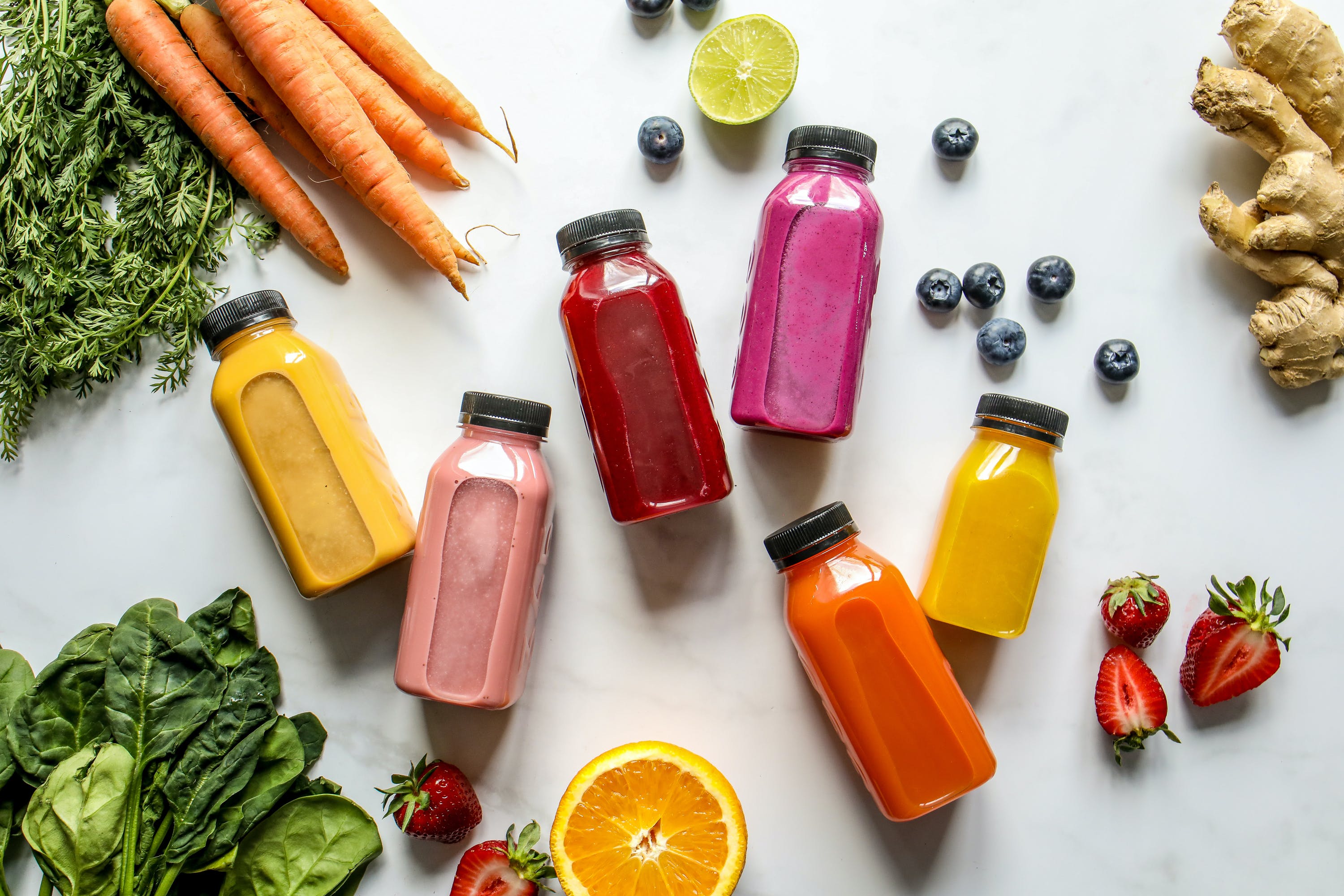 Existen varios jugos naturales que pueden ayudar a aumentar tus niveles de hemoglobina.