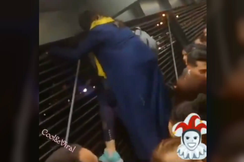 “Mujer Araña” en Transmilenio despierta risas y críticas entre los usuarios
