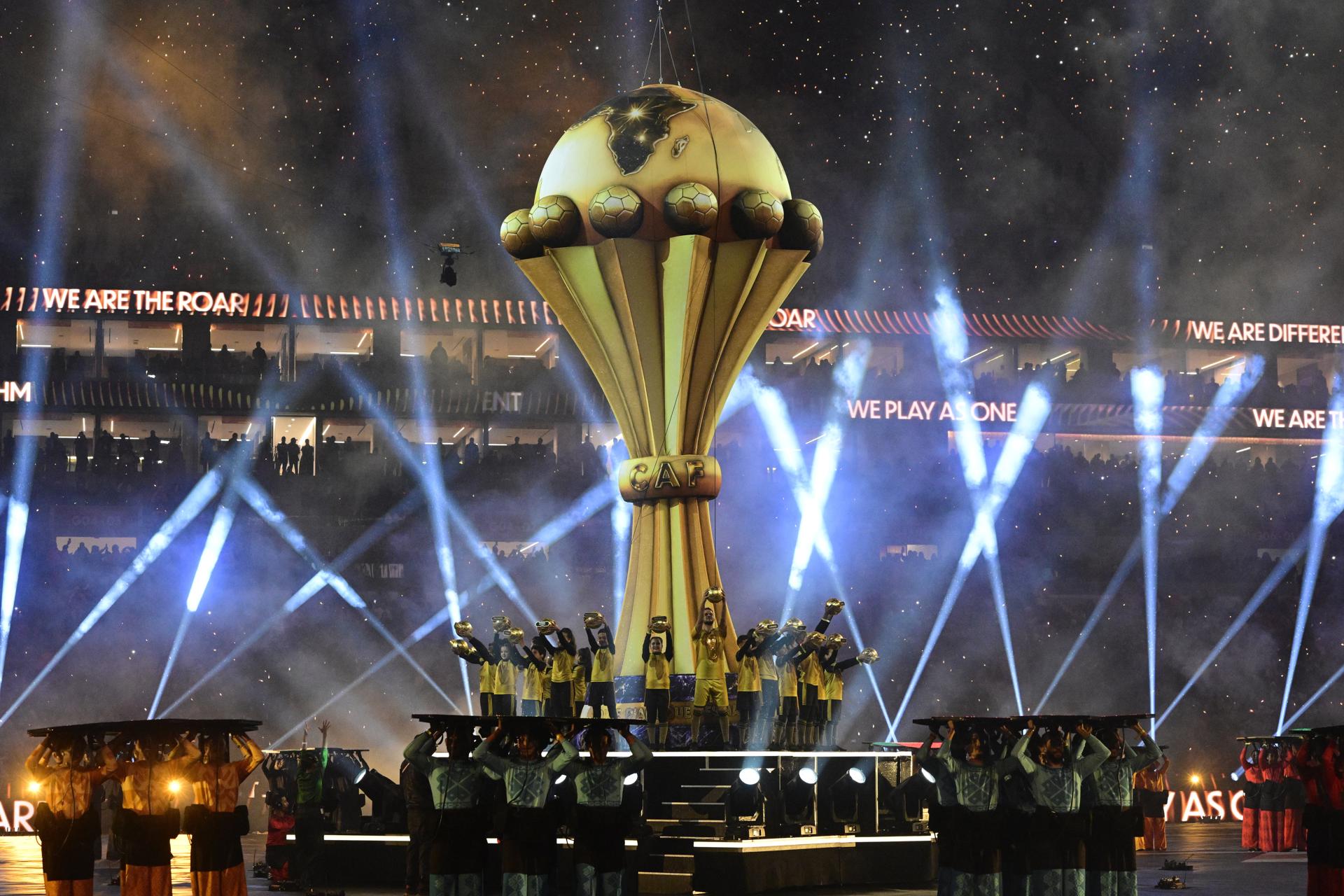 Rabat (Morocco), 21/12/2025.- The opening ceremony ahead of the opening match of the CAF Africa Cup of Nations 2025 soccer match between Morocco and the Comoros in Rabat, Morocco, 21 December 2025. (Comores, Marruecos) EFE/EPA/JALAL MORCHIDI