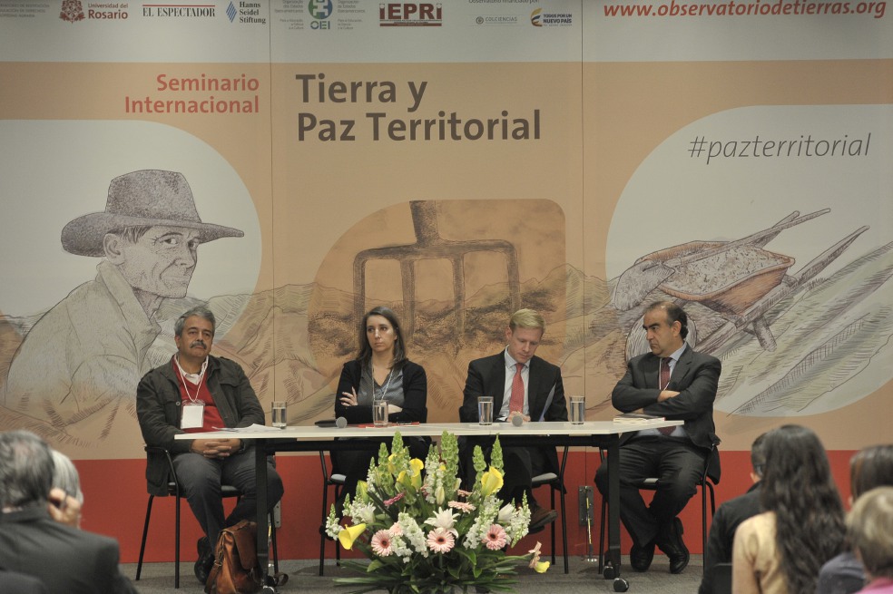 Impuestos, reto del desarrollo rural