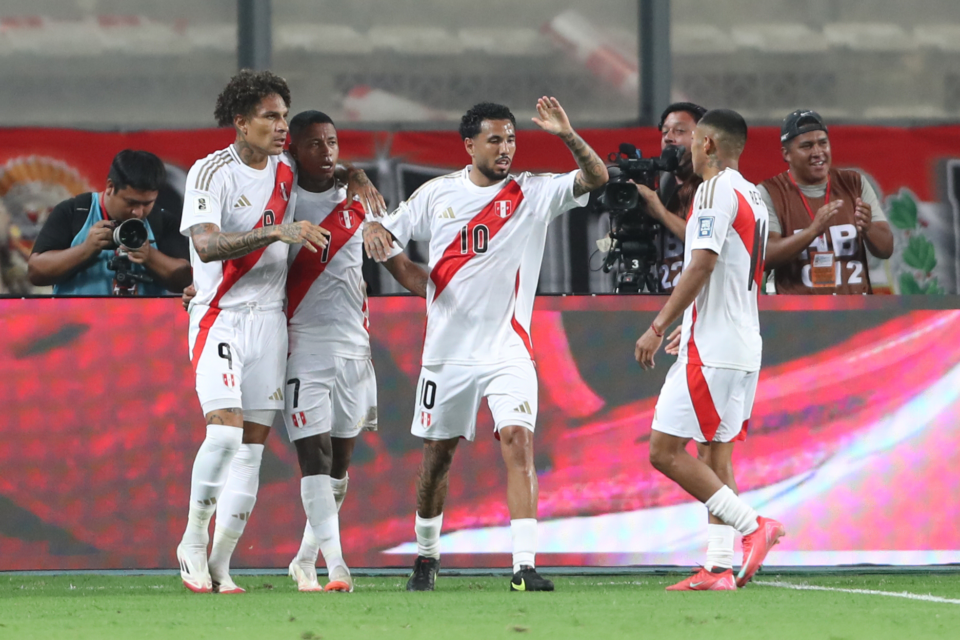Perú le ganó a Bolivia y tomó un nuevo aire en la eliminatoria