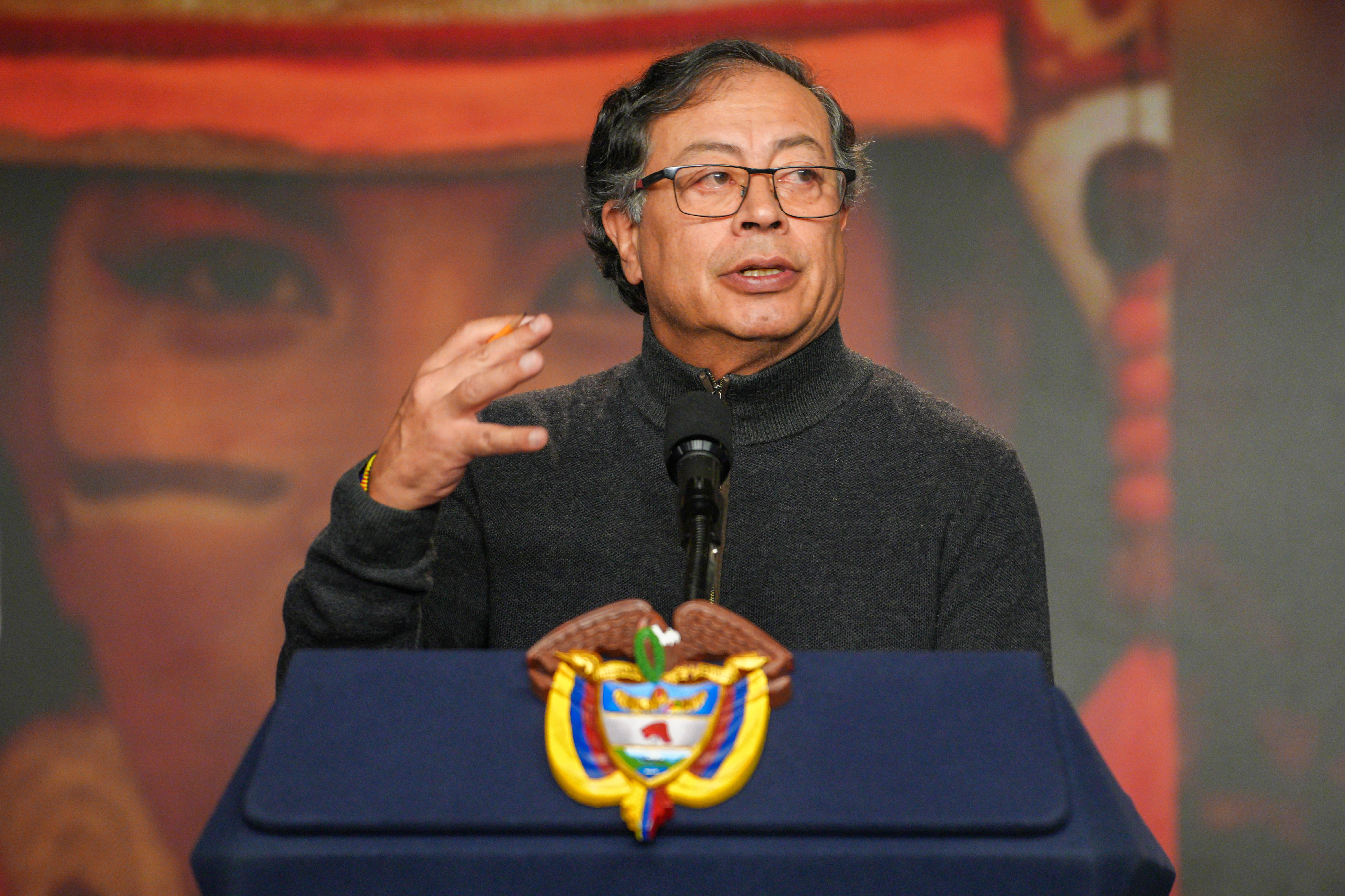 El rastro de la empresa Dailycop en la campaña presidencial de Gustavo Petro