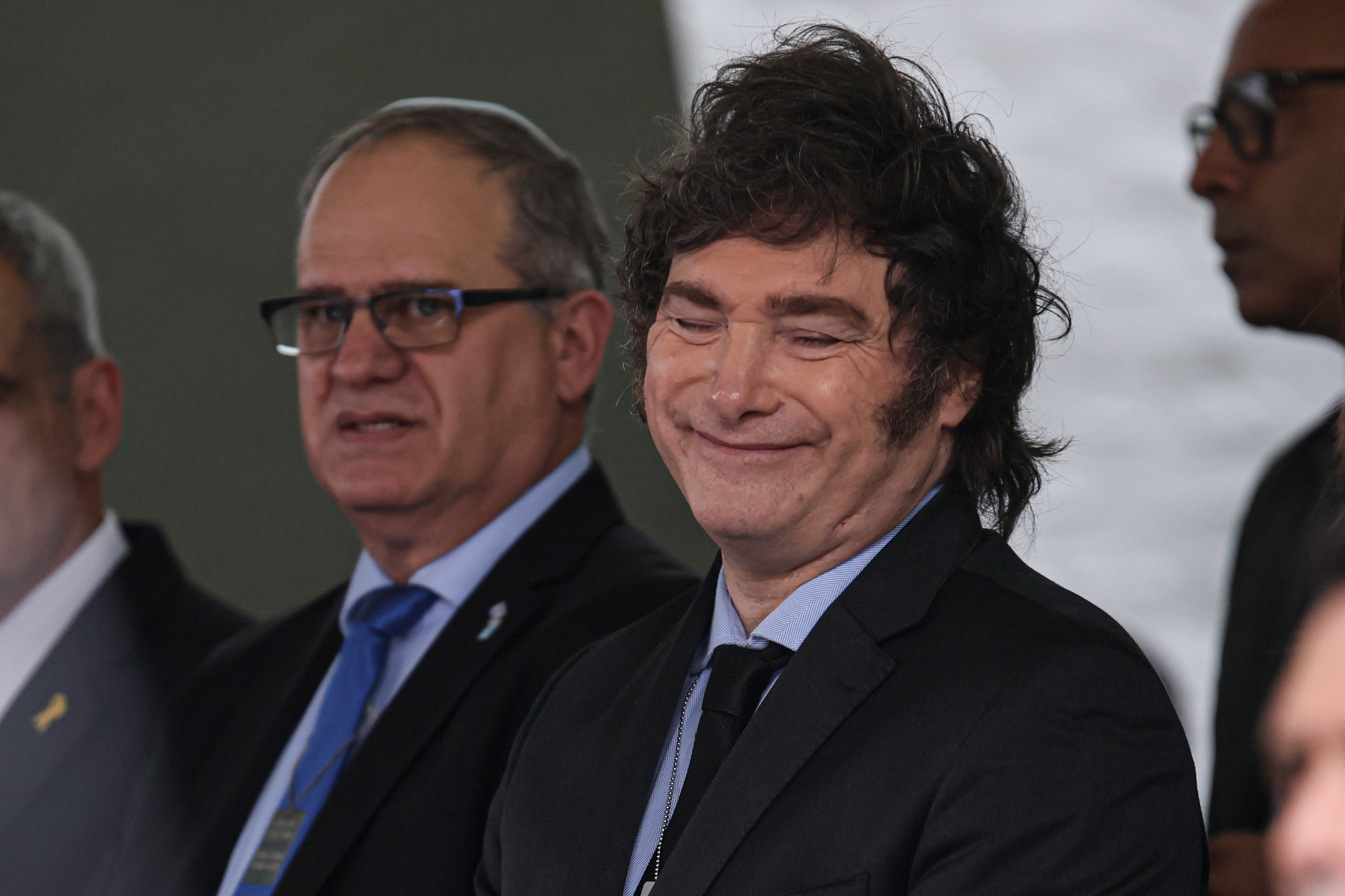 Milei vuelve a llamar a Petro “asesino” y a AMLO le dice “ignorante”