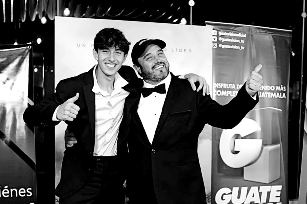 Muere famoso actor mexicano semanas después de su hijo: “Se fue a cuidarlo”