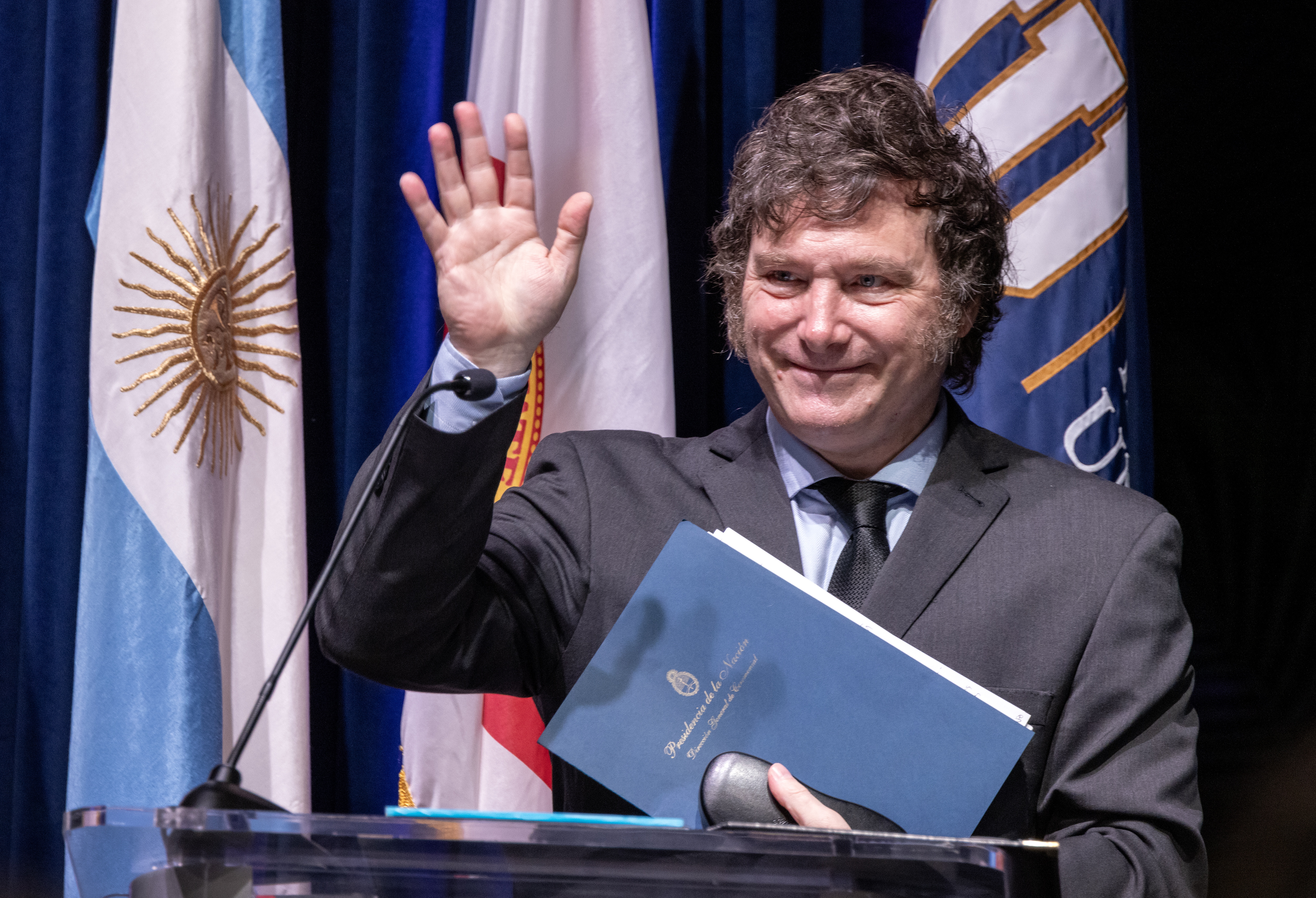 Miami (Usa), 11/04/2024.- Argentina's President Javier Milei speaks at the Florida International University Biscayne Bay Campus in Miami, Florida, USA, 11 April 2024. Milei arrives to South Florida for a 3-day trip. EFE/EPA/CRISTOBAL HERRERA-ULASHKEVICH