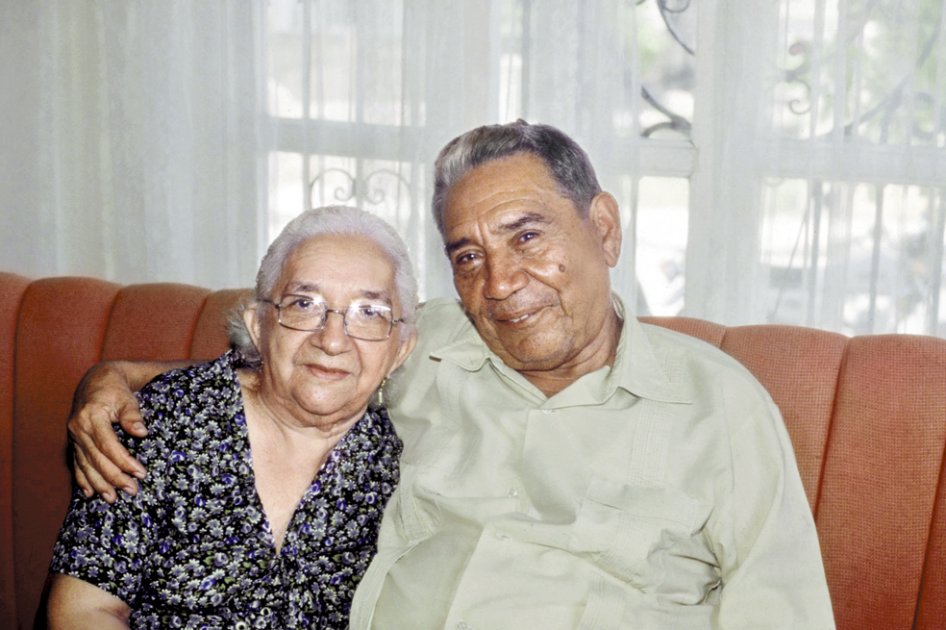 Luisa Santiaga Márquez y Gabriel Eligio García Martínez, el telegrafista, los padres del Nobel de Literatura. / Archivo - El Espectador