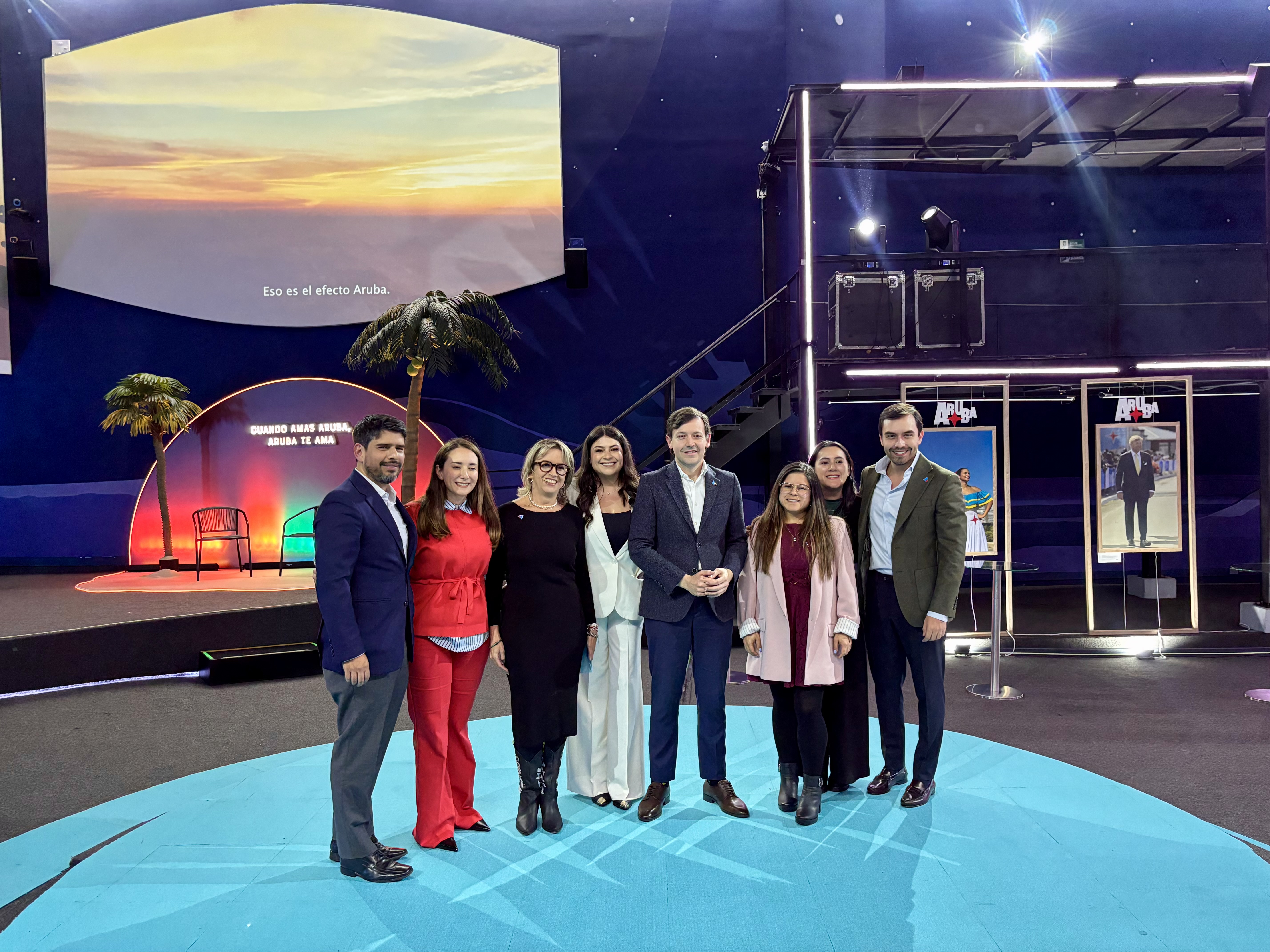 Representantes de la Autoridad de Turismo de Aruba para Latinoamérica en el lanzamiento de su nuevo posicionamiento de marca: “Cuando Amas Aruba – Aruba Te Ama”.