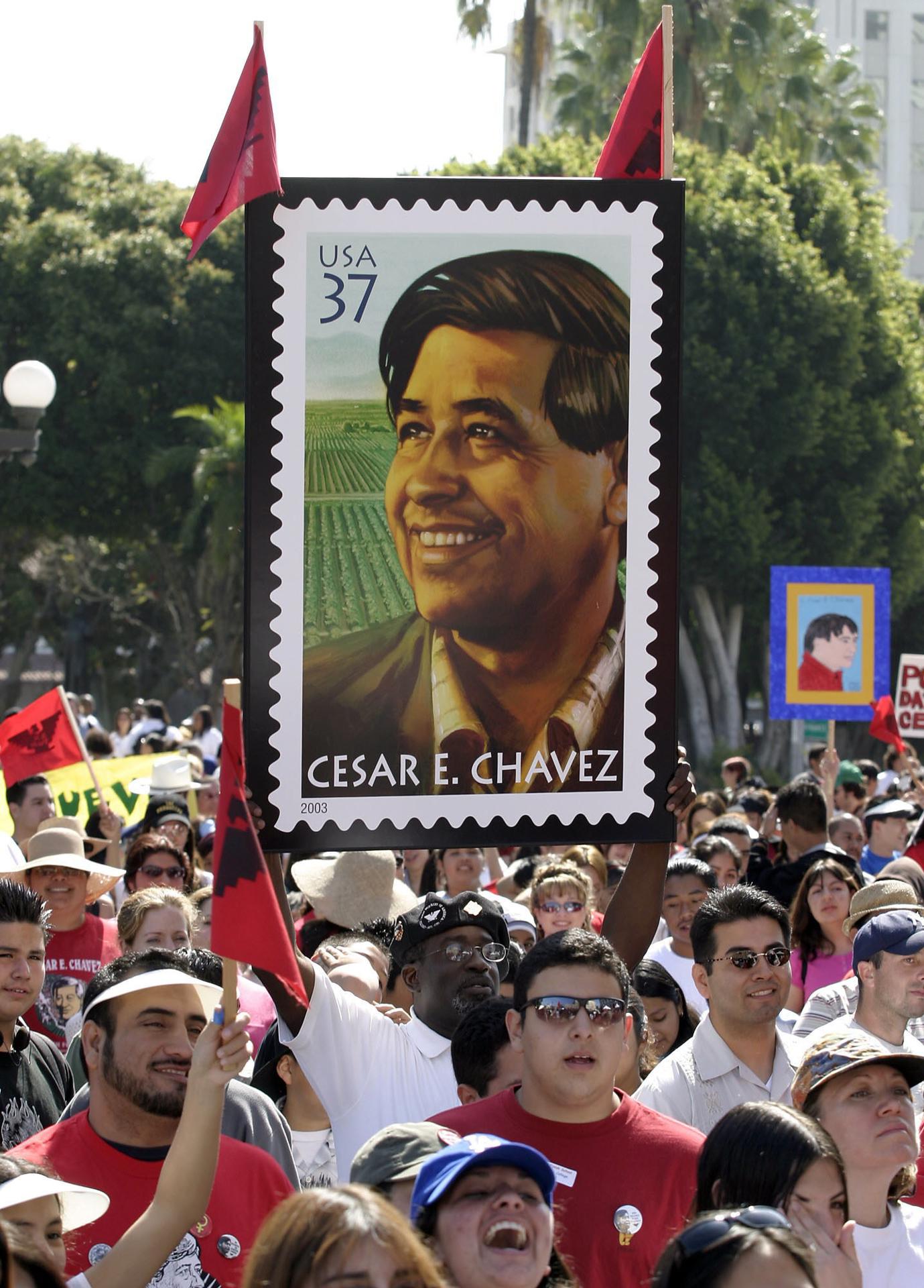 César Chávez, figura de los derechos laborales en EE. UU., abusó de niñas por años: NYT