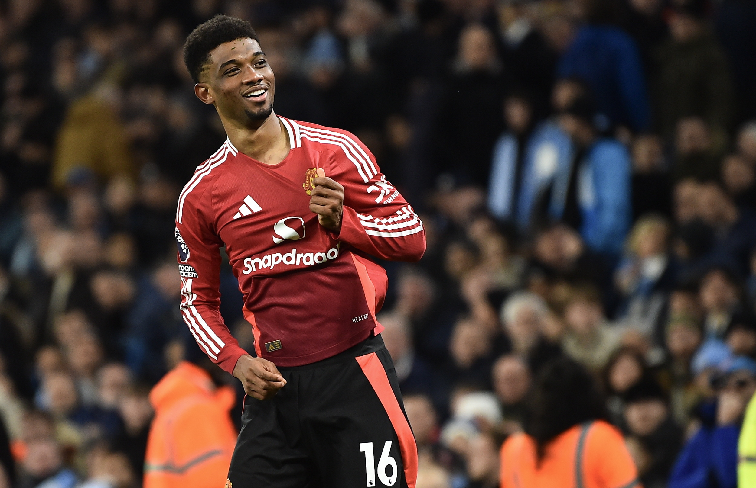 Premier League: Manchester United remontó el derbi y agravó crisis del City