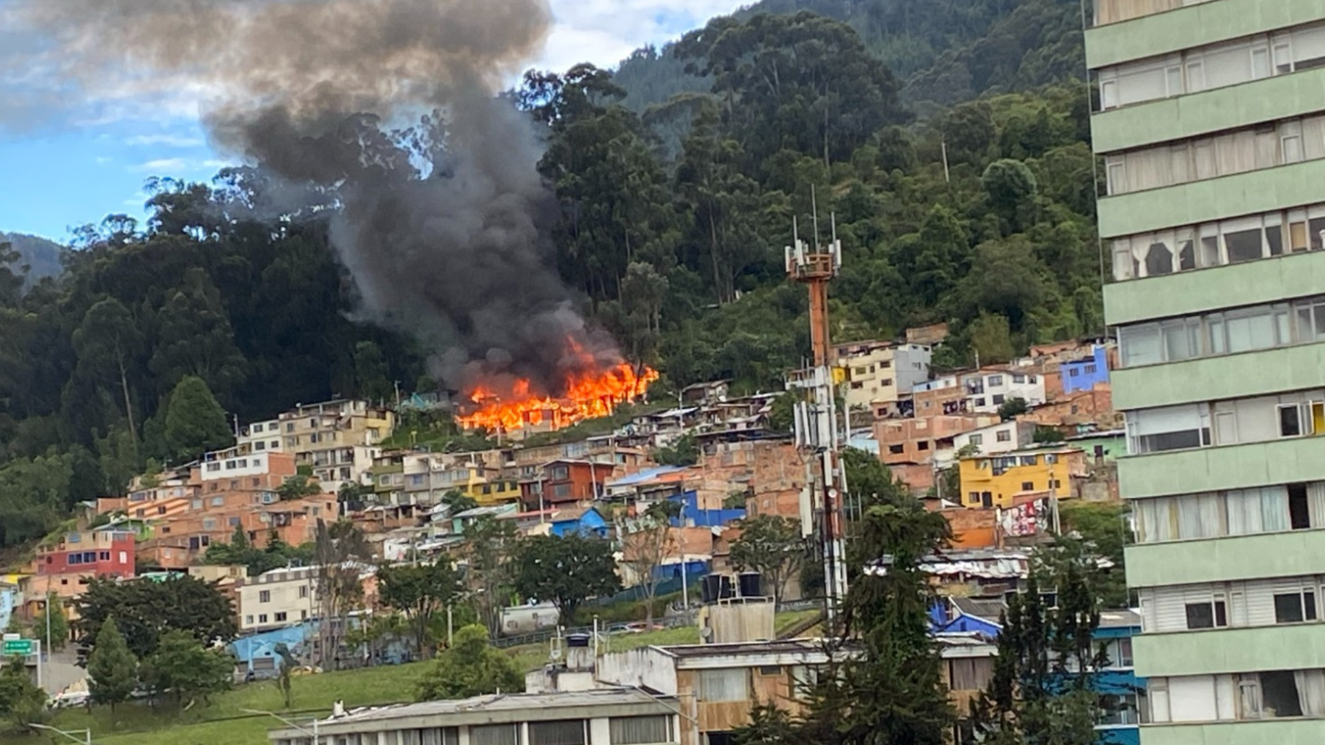 Voraz incendio en Santa Fe destruyó cinco viviendas