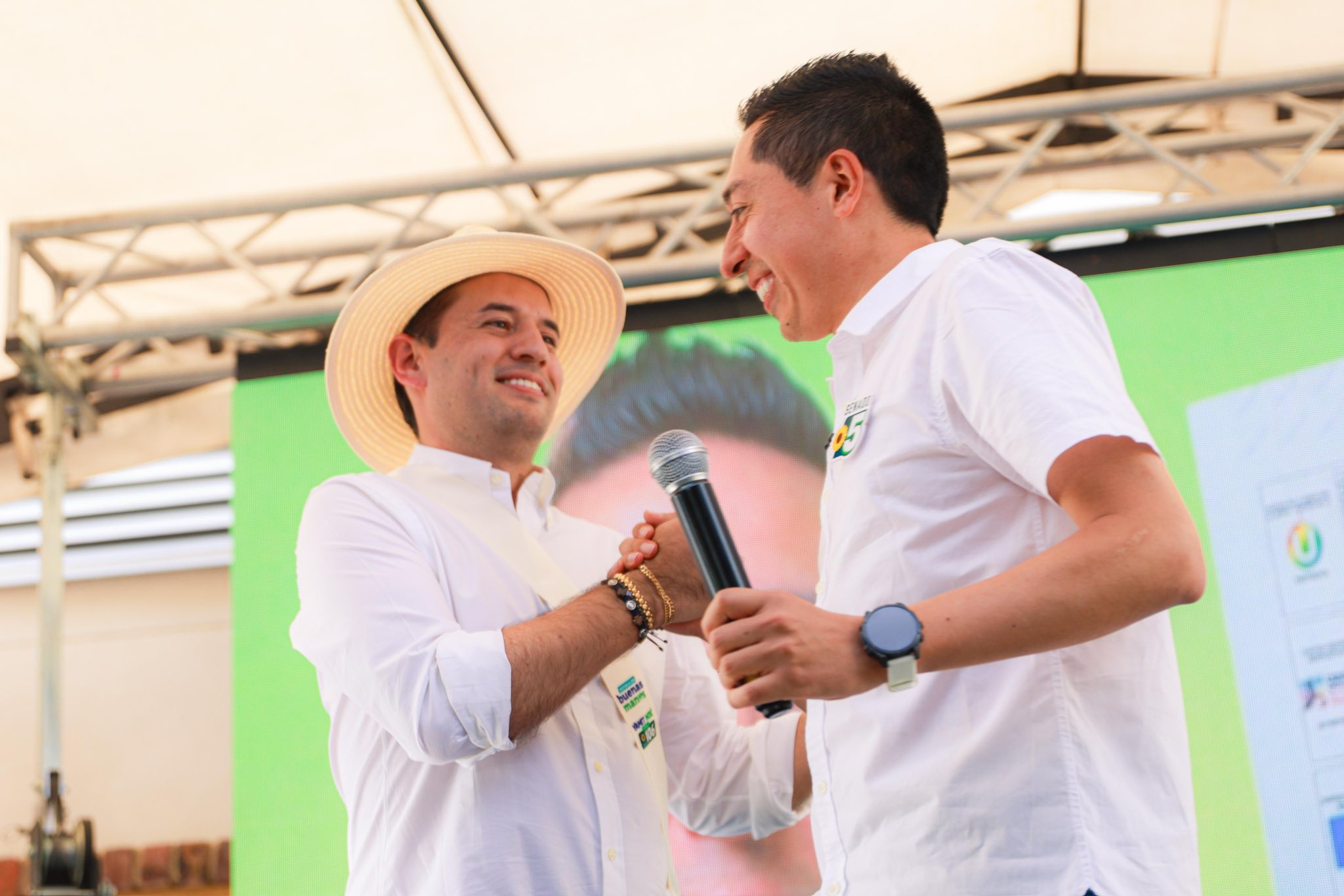 El representante Wilmer Castellanos en un acto de campaña con John Amaya, candidato al Senado y hermano del gobernador Carlos Amaya.