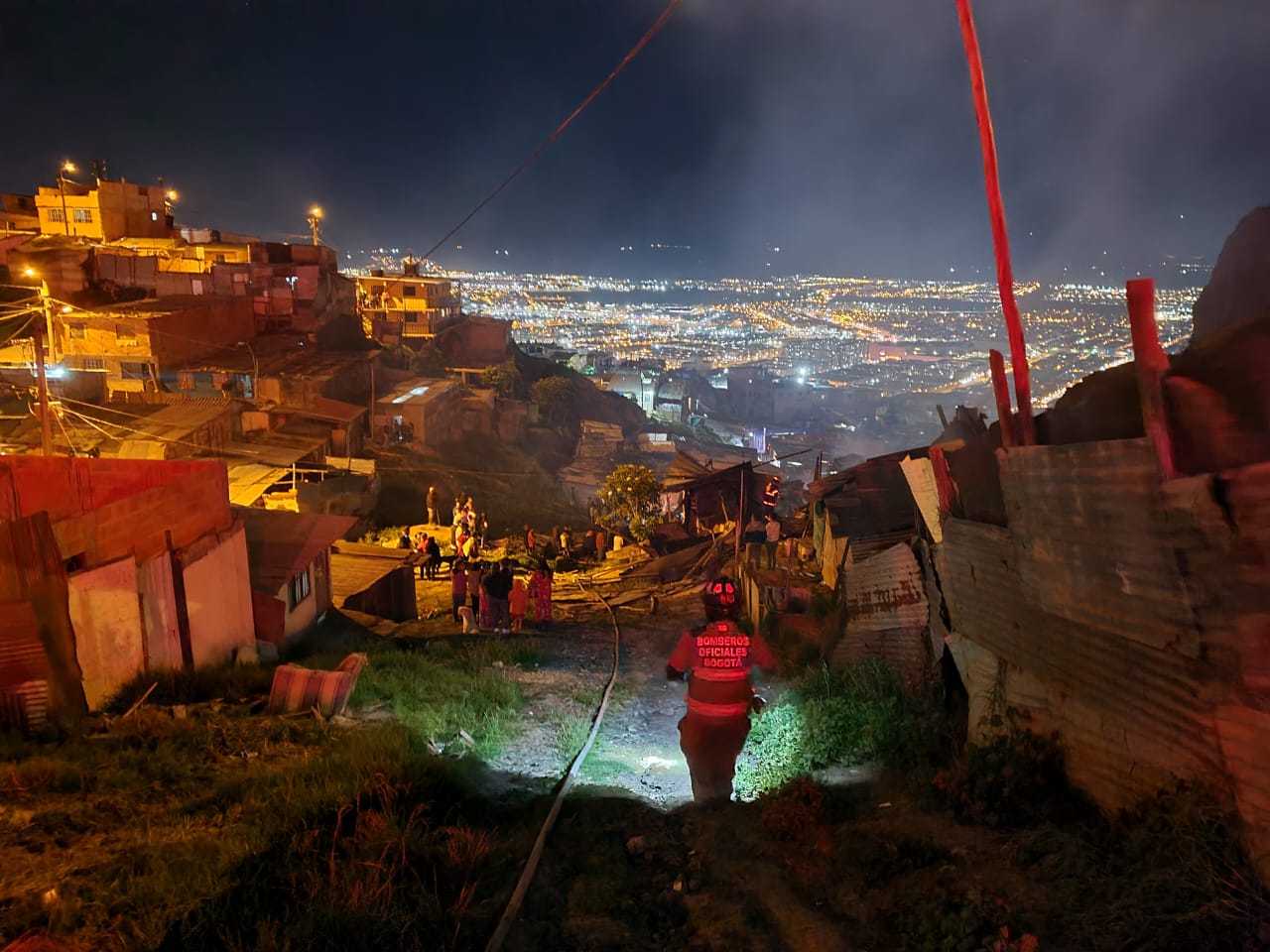 Reportan grave incendio en la comuna cuatro de Soacha, Cundinamarca