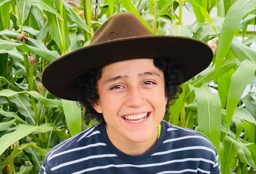 Niño de ‘La Granja del Borrego’ ya no es vegetariano por problemas de salud