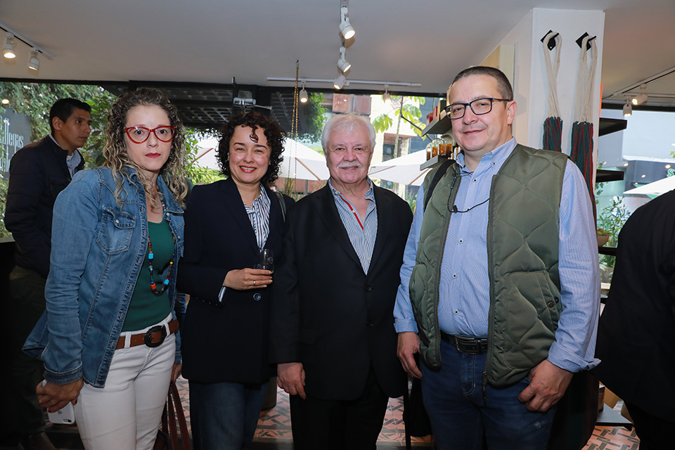 Ileana Bolívar, Sandra Milena Salazar, Rubén Darío Mejía y Carlos Castro