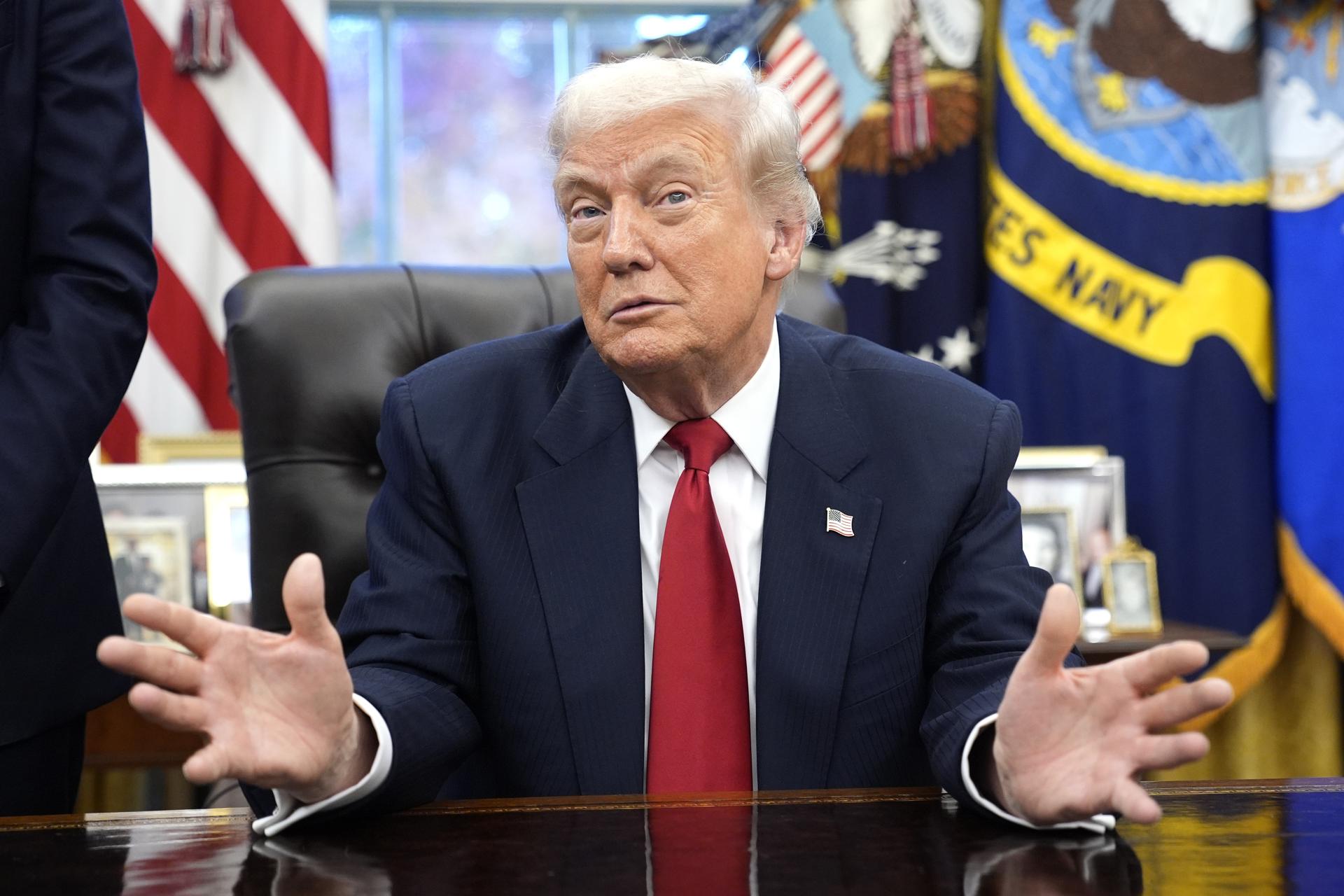 “Estúpida”: Trump vuelve a insultar a la prensa, esta vez por el tiroteo en Washington