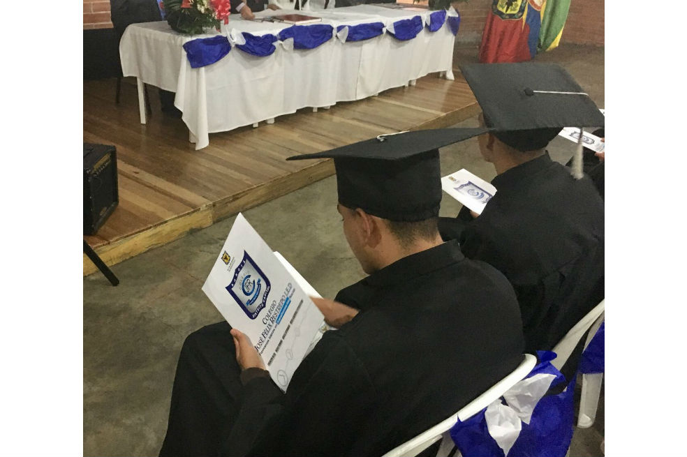 En la Cárcel Distrital, 11 reclusos obtuvieron título de bachiller