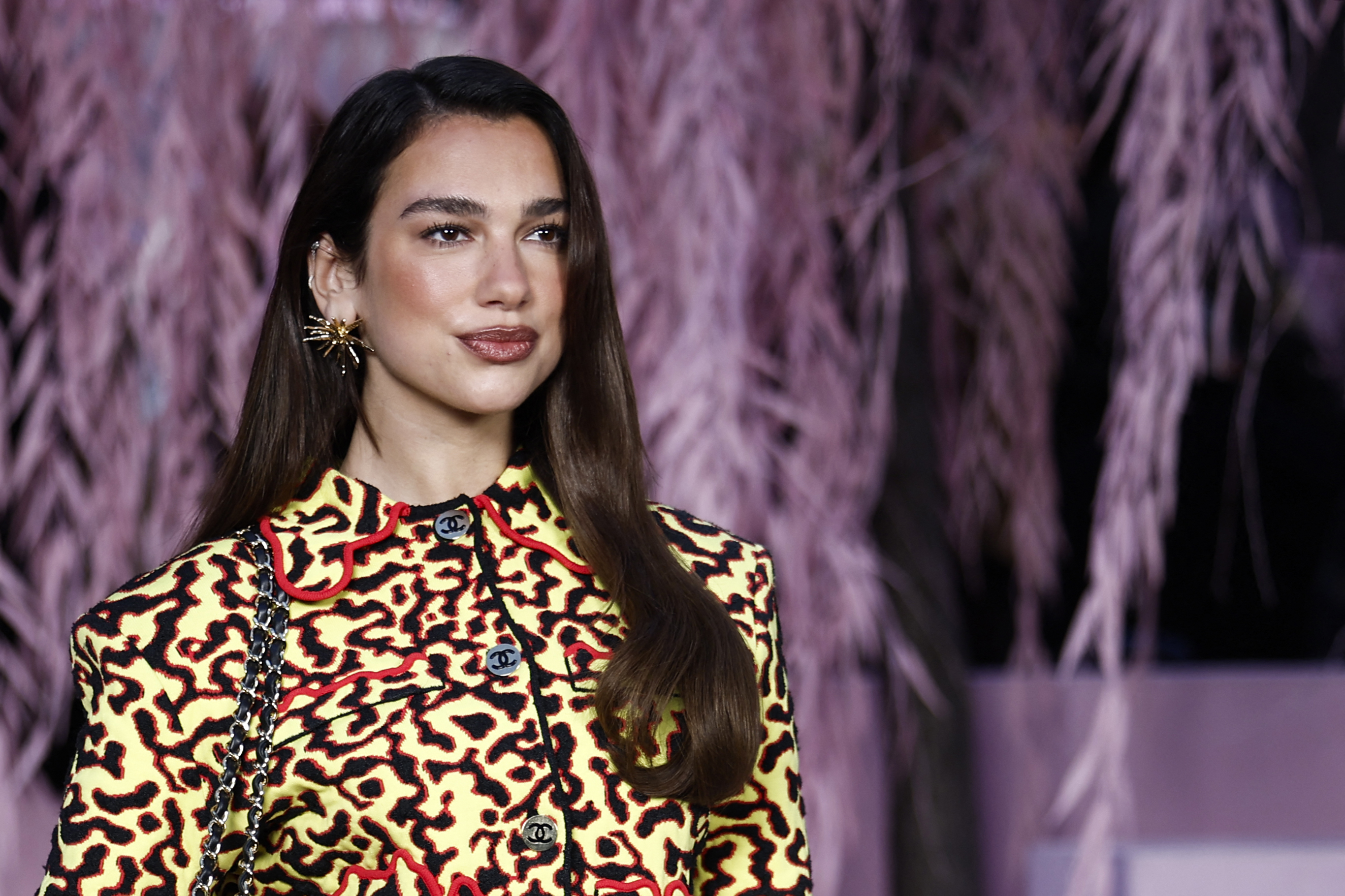En fotos: Dua Lipa, Penélope Cruz y más famosas en la Semana de la Alta Costura de París