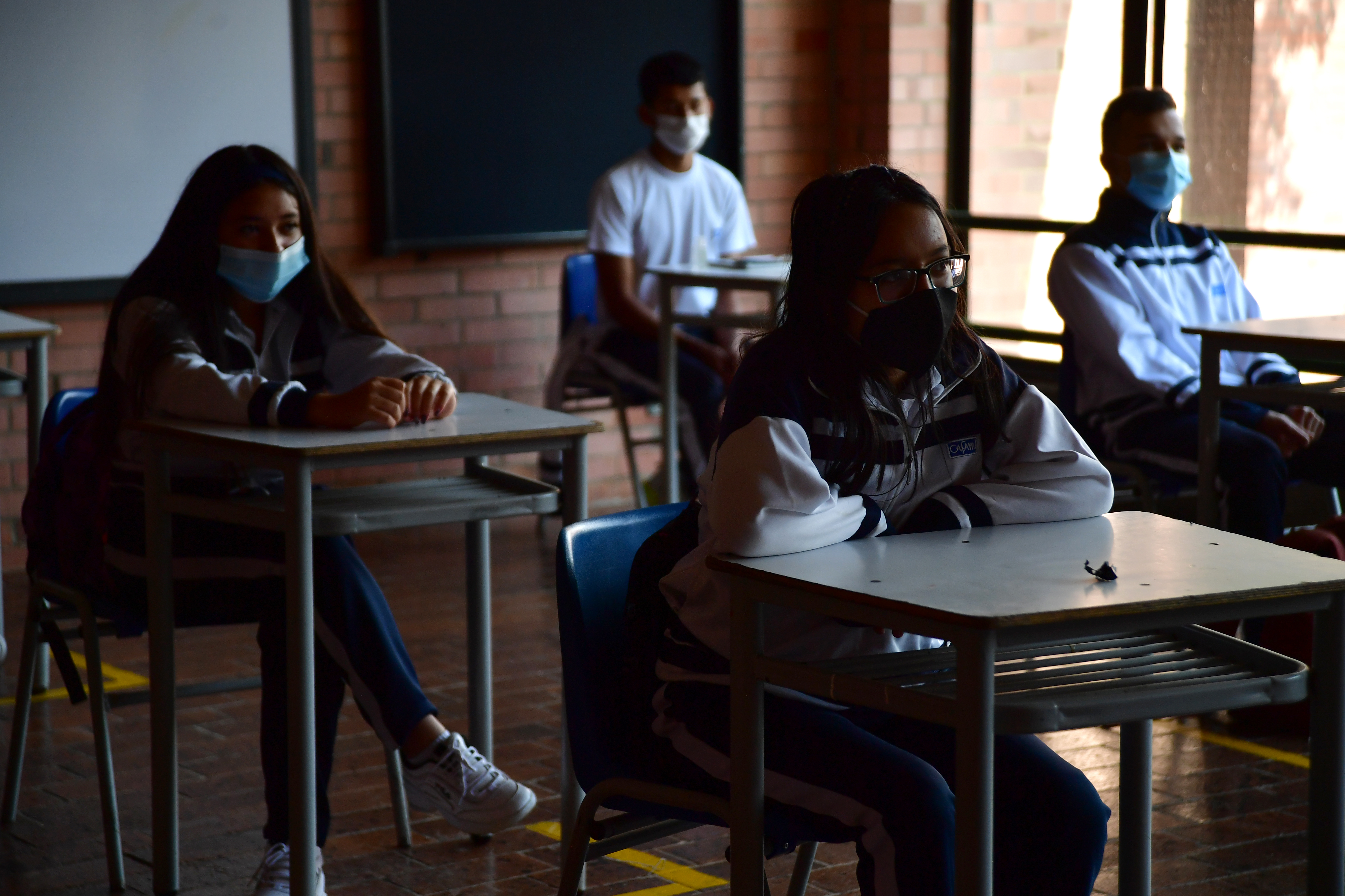 Estudiantes regresan a clases presenciales en los colegios públicos de Bogotá, durante la pandemia por Covid-19.