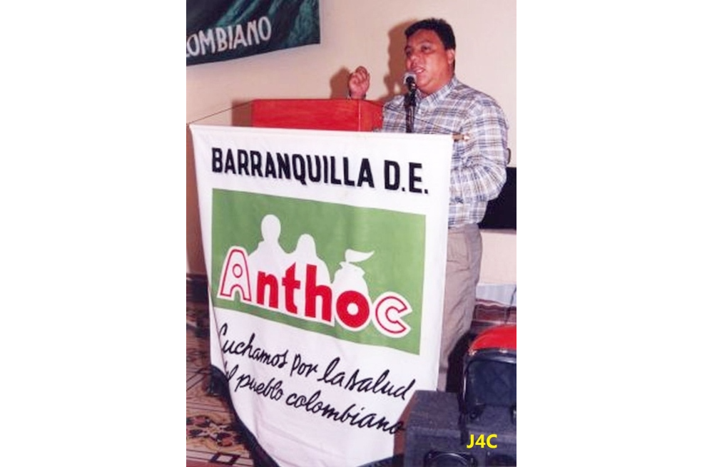 Ricardo Luis Orozco Serrano se desempeñaba como secretario general de ANTHOC (Asociación Nacional Sindical de Trabajadores y Servidores Públicos de la Salud, Seguridad Social, Integral y Servicios Complementarios de Colombia.