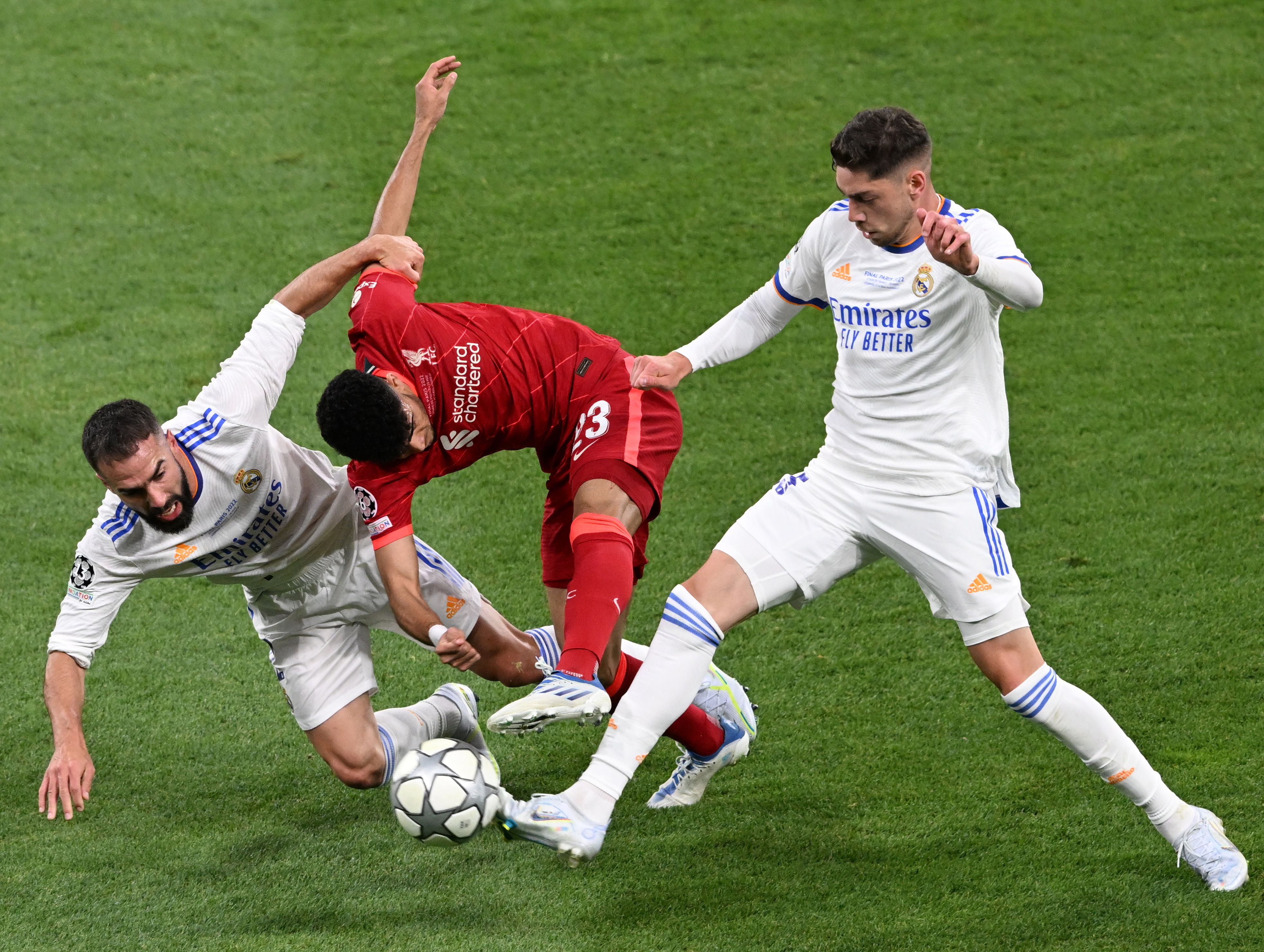 Luis Díaz y el ataque de Liverpool, neutralizados por Ancelotti